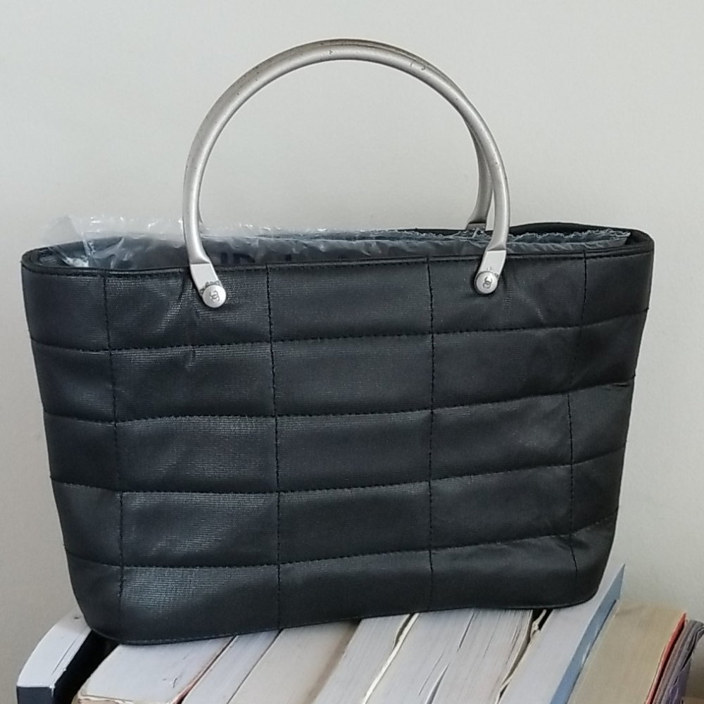Sale  Rare Chanel mini chocolate bar black bag - Picture 12 of 17
